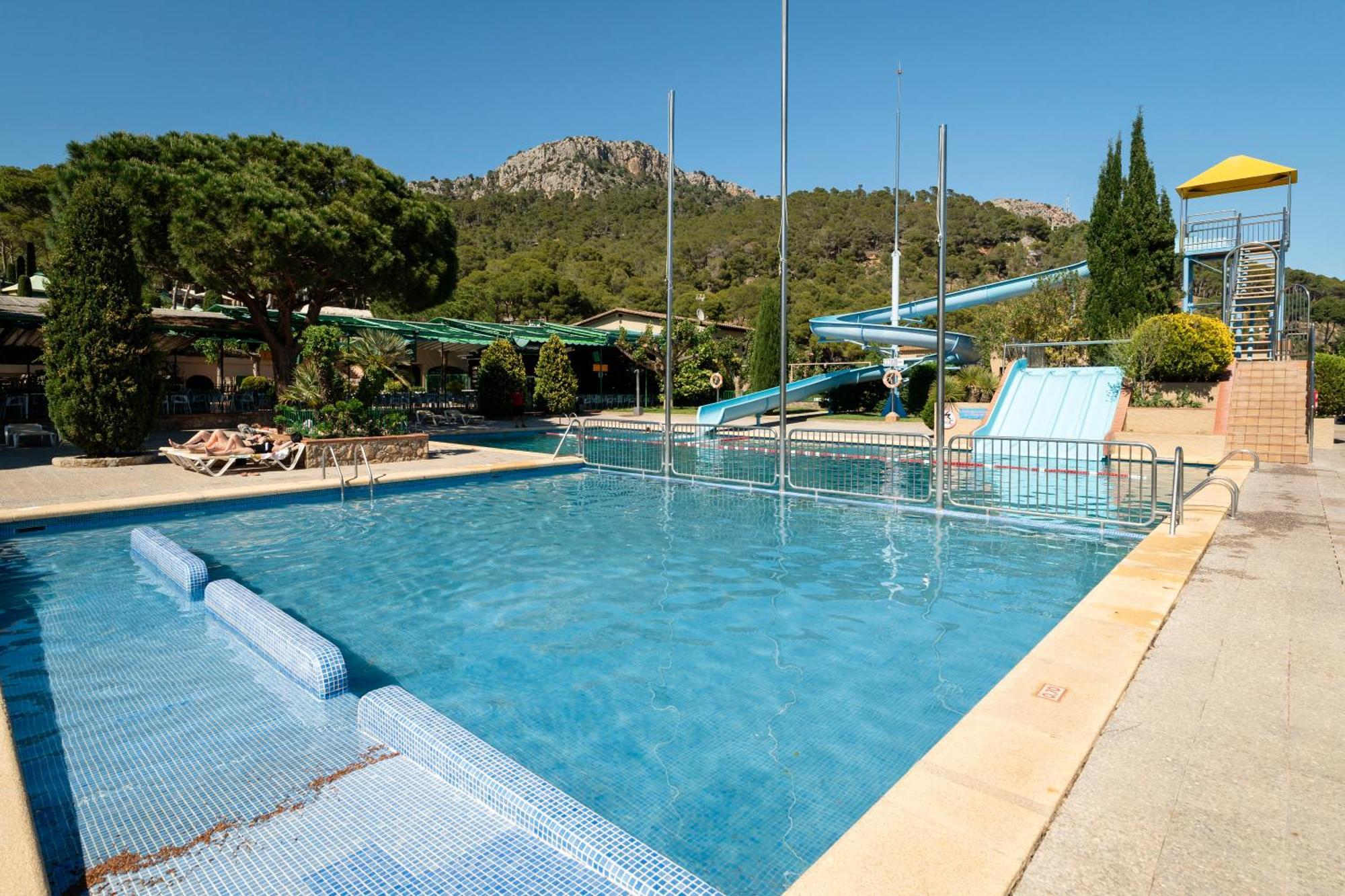 Camping Castell Montgri **** ลาเอสตาร์ติต ภายนอก รูปภาพ