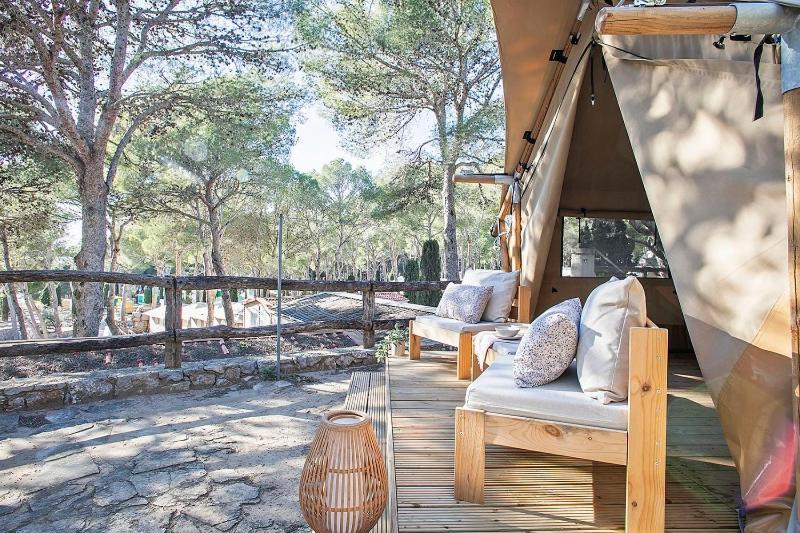 Camping Castell Montgri **** ลาเอสตาร์ติต ภายนอก รูปภาพ